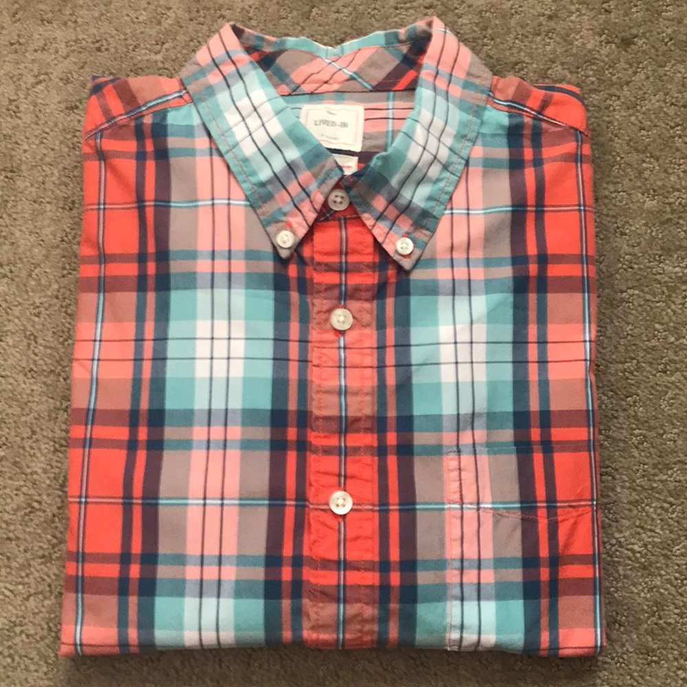 GAP men’s button down plaid shirt